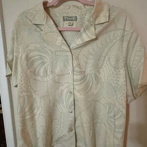 NWOT 100% Silk Women’s Tommy Bahama Shirt. Tan with Turquoise Blue accents.